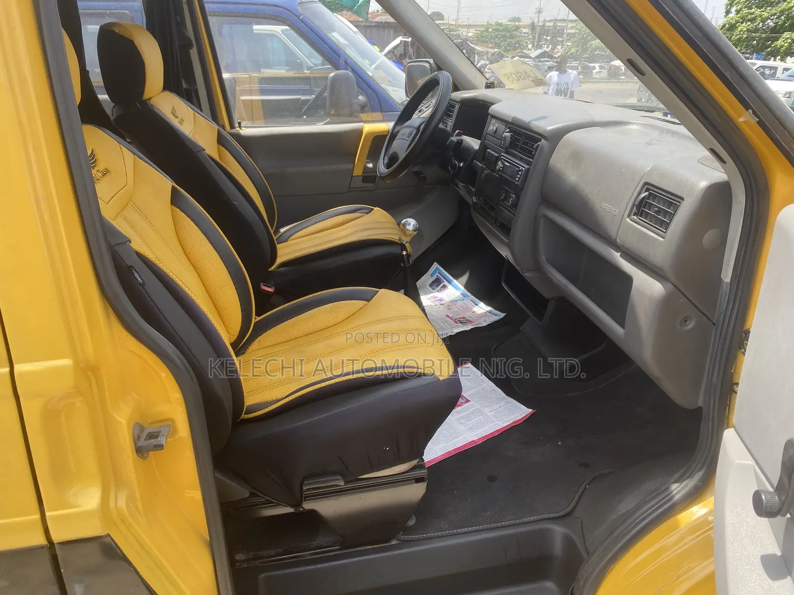 Volkswagen Transporter 2003 Yellow