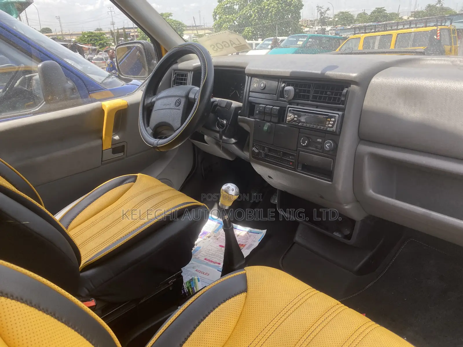 Volkswagen Transporter 2003 Yellow