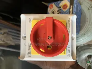32amps 4 Pole Isolator Switch With Box Surface Mounting