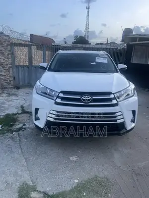 Toyota Highlander Limited 4dr SUV AWD (3.5L 6cyl 6A) 2015 White