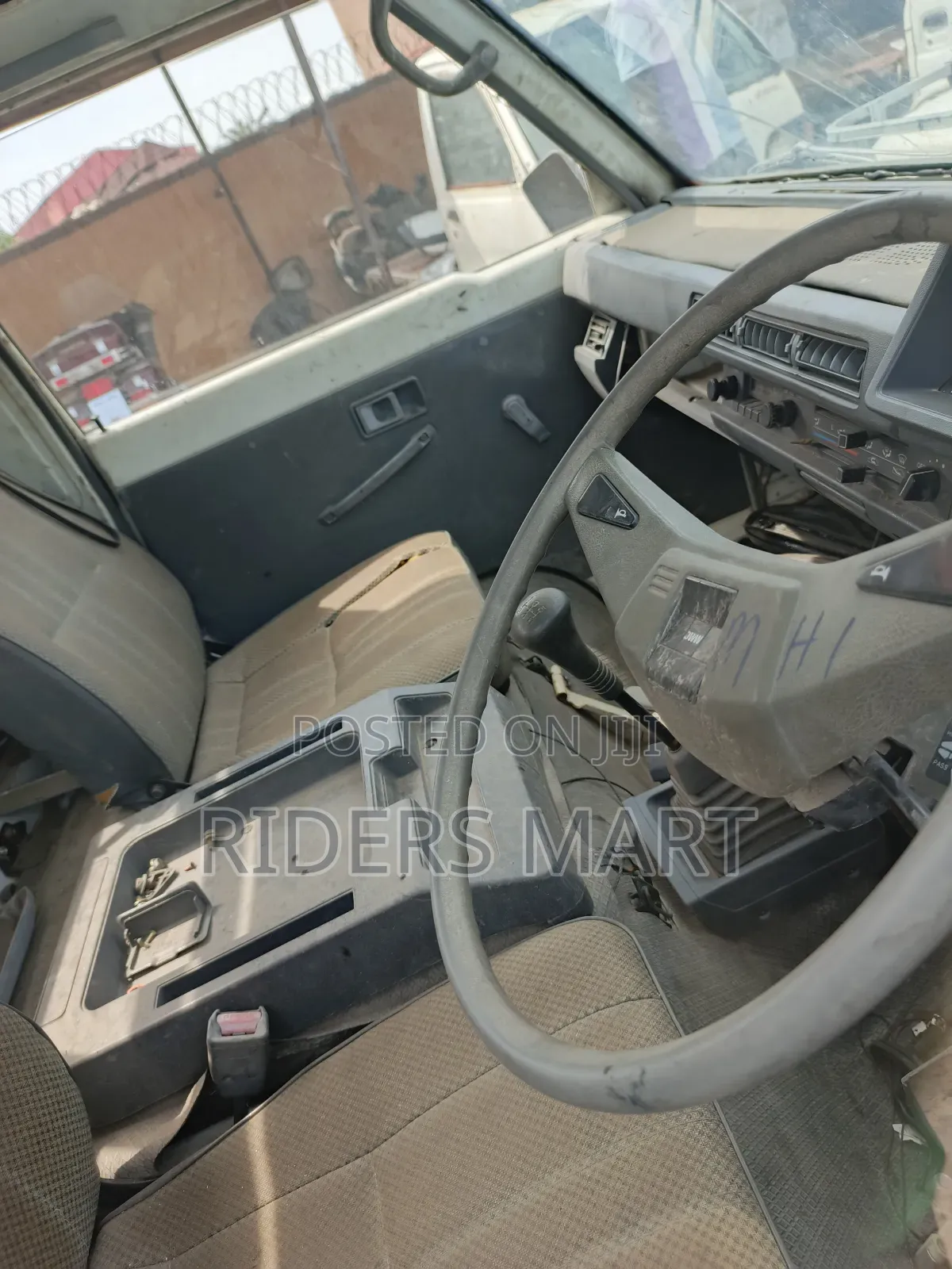 Mitsubishi Delica 2010 White