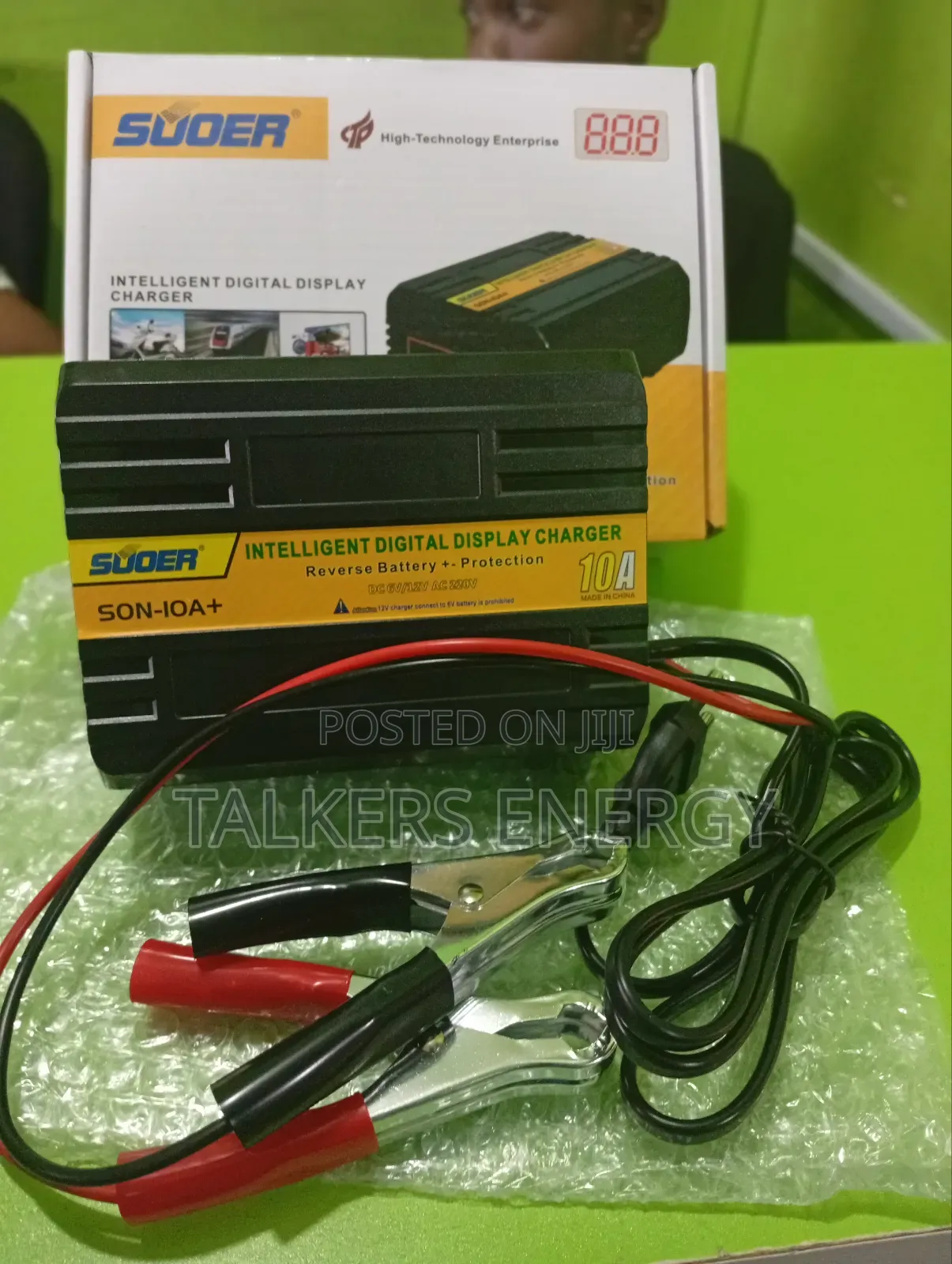 Digital Display Battery Suoer Charger Son 6v/12v 10a