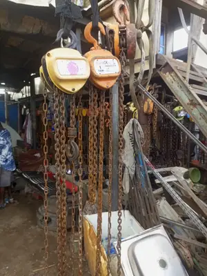 Fairly Used 1 Ton Chain Block