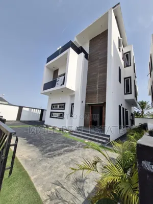 Furnished 5bdrm Duplex in Chevron for sale