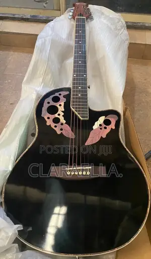 Ovation Celebrity Deluxe Acoustic-Electric Guitar
