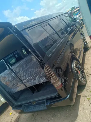 Toyota HiAce 2013 Black