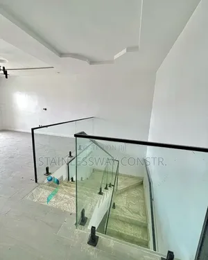 Bold Transparency: Glass Railings for Open Views