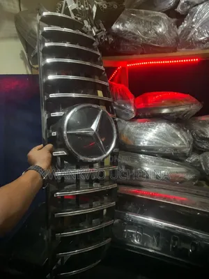 Front Grill Glc300 2018