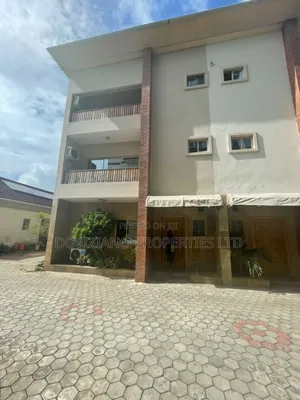 Photo - Furnished 5bdrm Duplex in Parkview Estate for rent