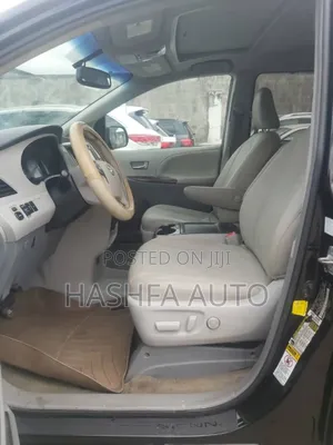 Toyota Sienna XLE FWD 8-Passenger 2013 Black