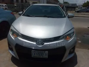 Toyota Corolla S 4dr Sedan (1.8L 4cyl CVT) 2016 Silver