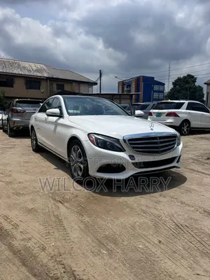 Mercedes-Benz C300 Luxury 4dr RWD Sedan (2.0L 4cyl 7A) 2015 White
