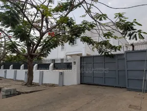8bdrm Duplex in Guzape District for sale