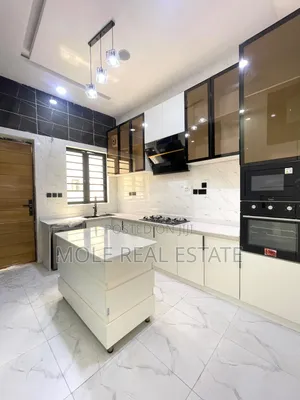 Furnished 4bdrm Duplex in Meridian Park for sale