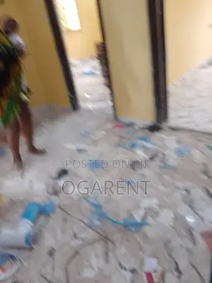 3bdrm Apartment in Off Country Home, Benin City for rent