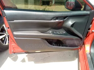 Toyota Camry XSE (2.5L 4cyl 8A) 2019 Red
