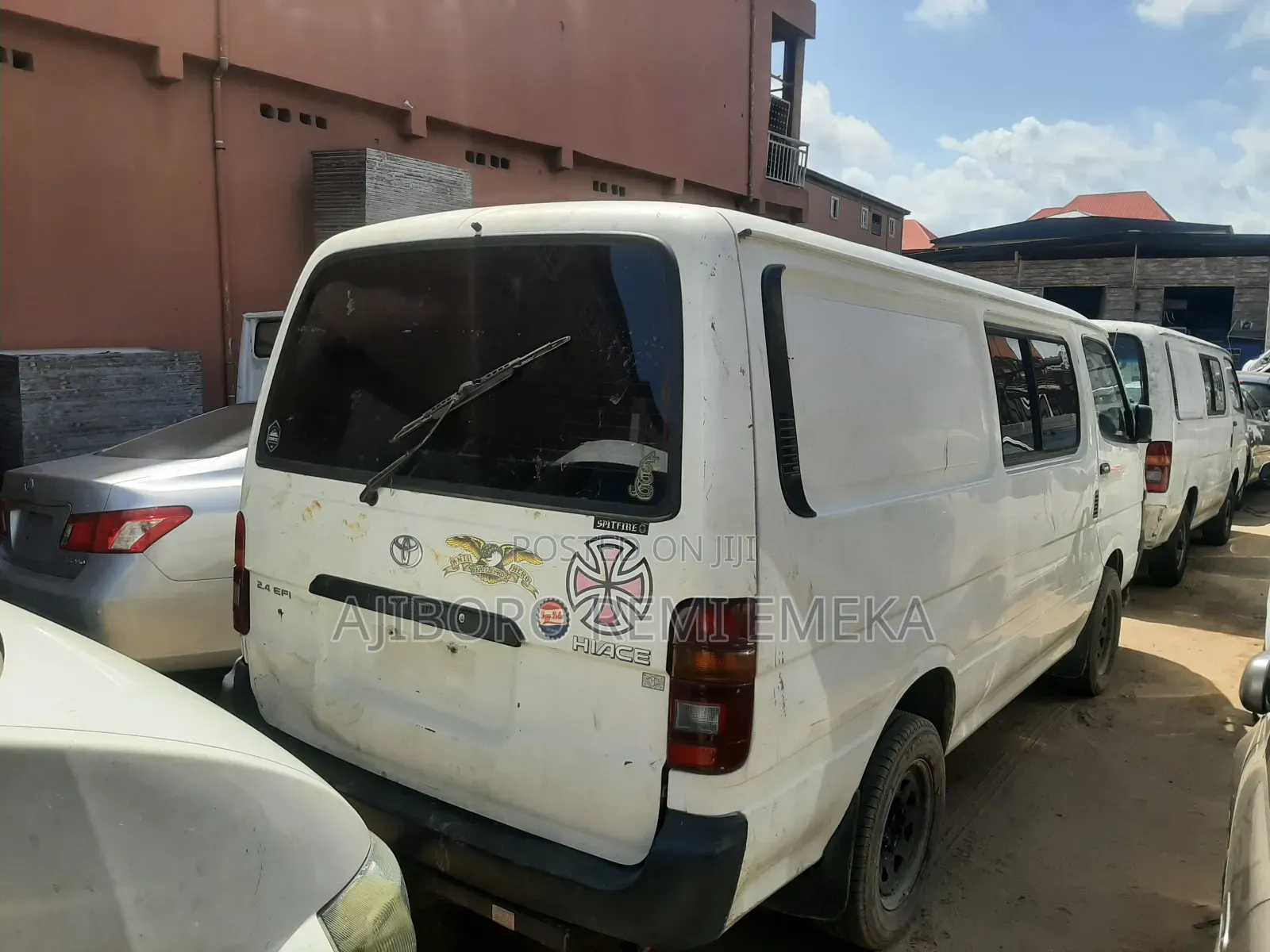 Toyota HiAce 2002 White