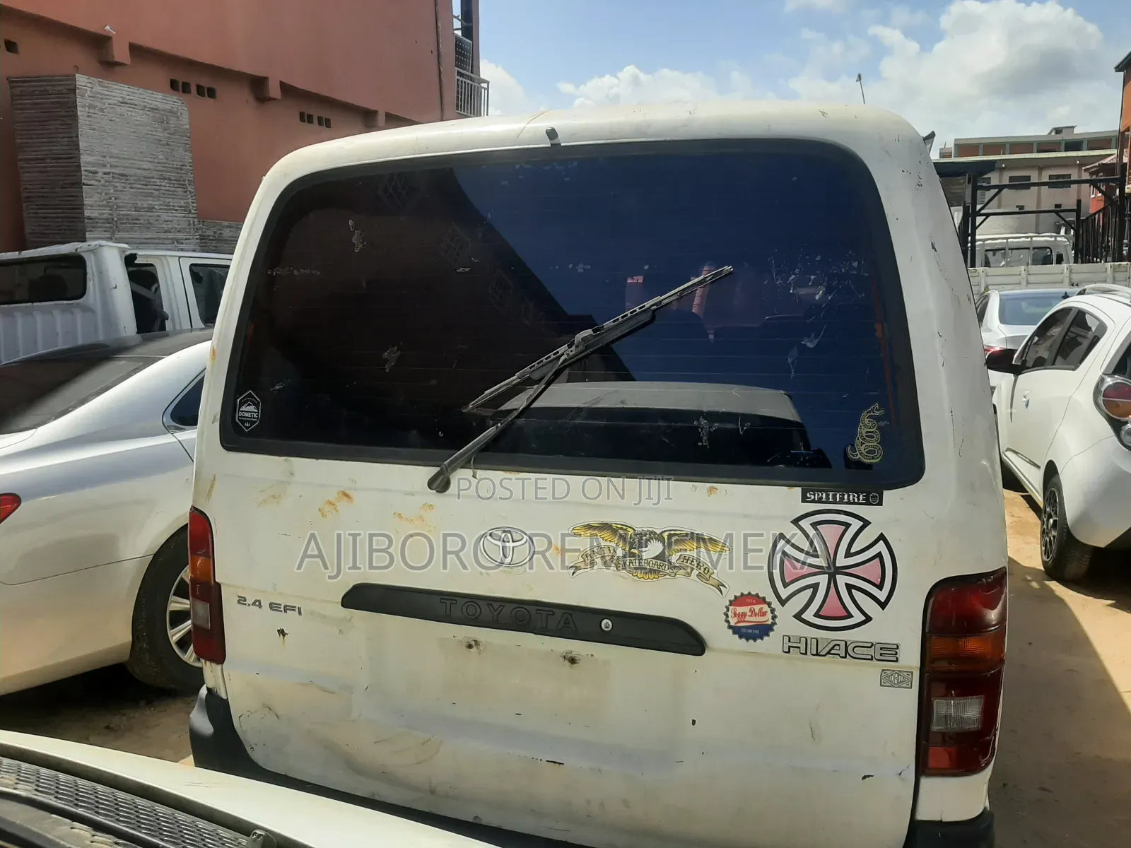 Toyota HiAce 2002 White
