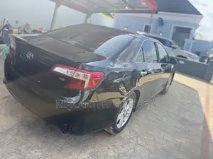 Toyota Camry SE 4dr Sedan (2.5L 4cyl 6A) 2013 Black