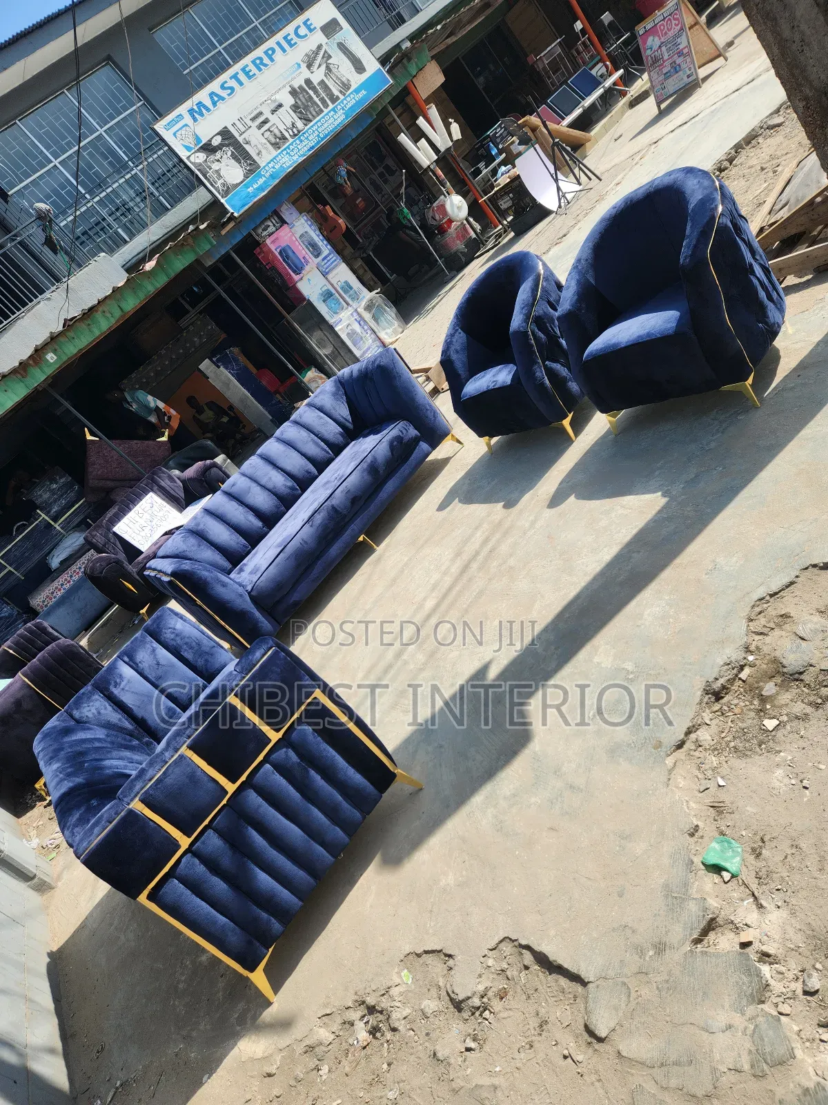 Luxury Sitting Room Sofa Chairs.