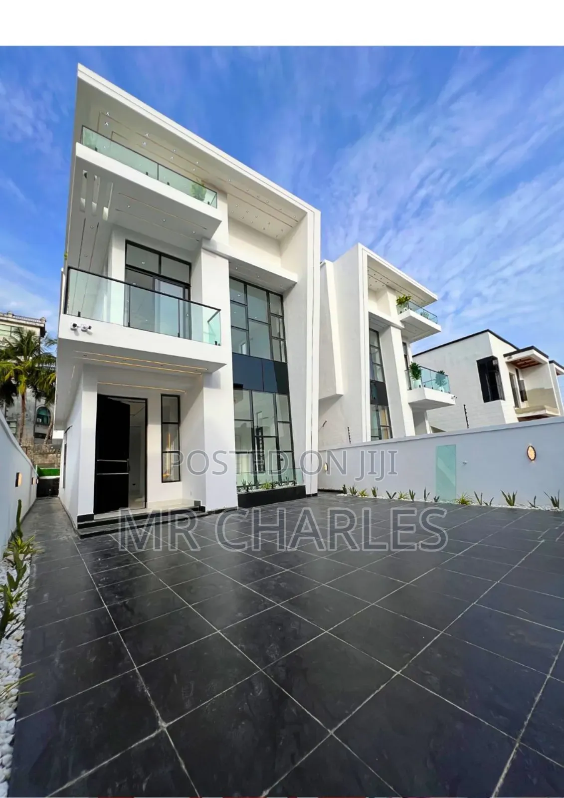 Furnished 5bdrm Duplex in Chevron for sale