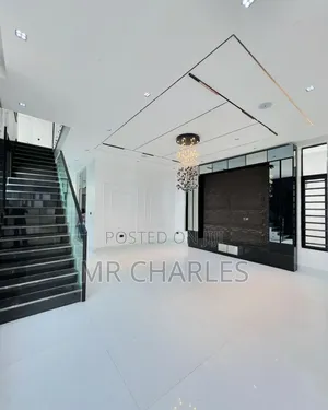 Furnished 5bdrm Duplex in Chevron for sale