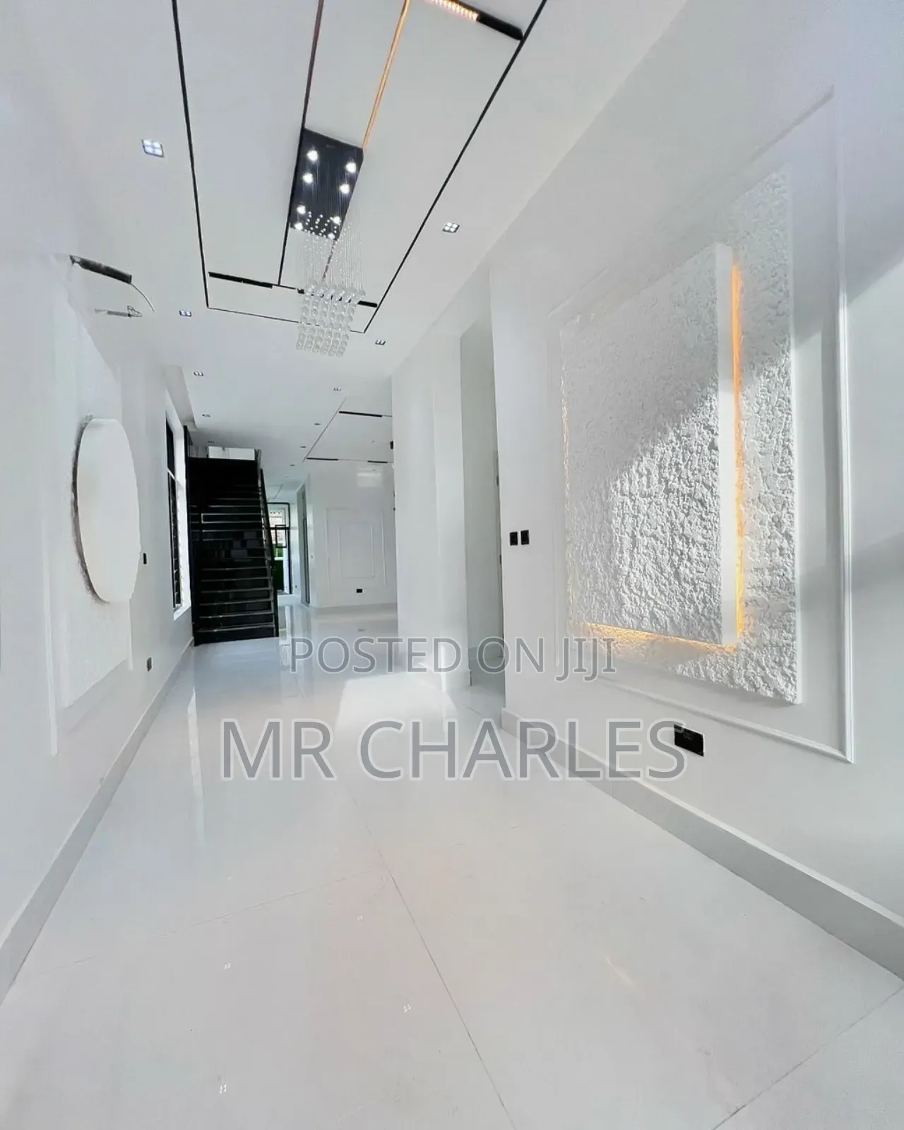 Furnished 5bdrm Duplex in Chevron for sale