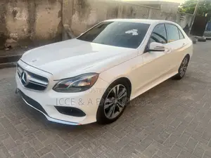 Mercedes-Benz E350 Base 4Matic Sedan AWD (3.5L 6cyl 7A) 2014 White