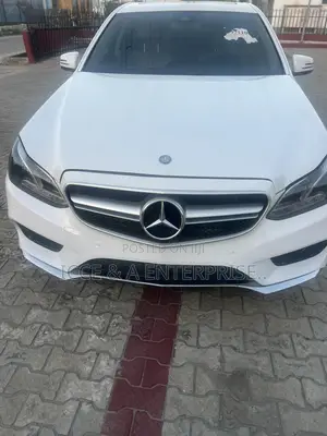 Mercedes-Benz E350 Base 4Matic Sedan AWD (3.5L 6cyl 7A) 2014 White
