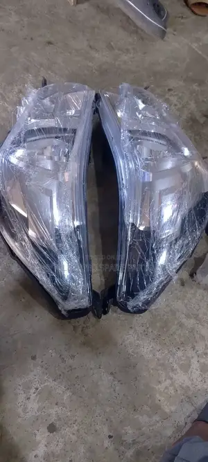 Set Of Head Light For Toyota Hilux 2015