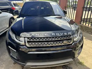 Land Rover Range Rover Evoque HSE Dynamic 4x4 (2.0 4cyl 9A) 2016 Black