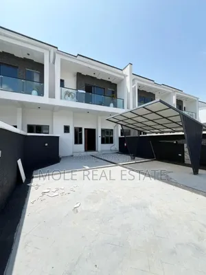 Furnished 4bdrm Duplex in Vgc for sale