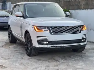 Photo - Land Rover Range Rover Vogue 2021 White