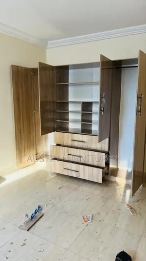 Get Your Luxury 8 by 8 Wardrobe