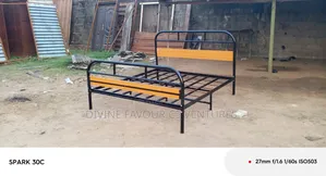 Metal Bed Frame Detachable 4.5 X 6 for Hotels and Homes