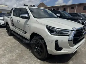 Toyota Hilux Revo Smart Cab Petrol 2.7 RWD 2021 White
