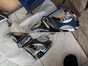 Toyota Hilux Rearlamp / Rearlight Chrome / Cover