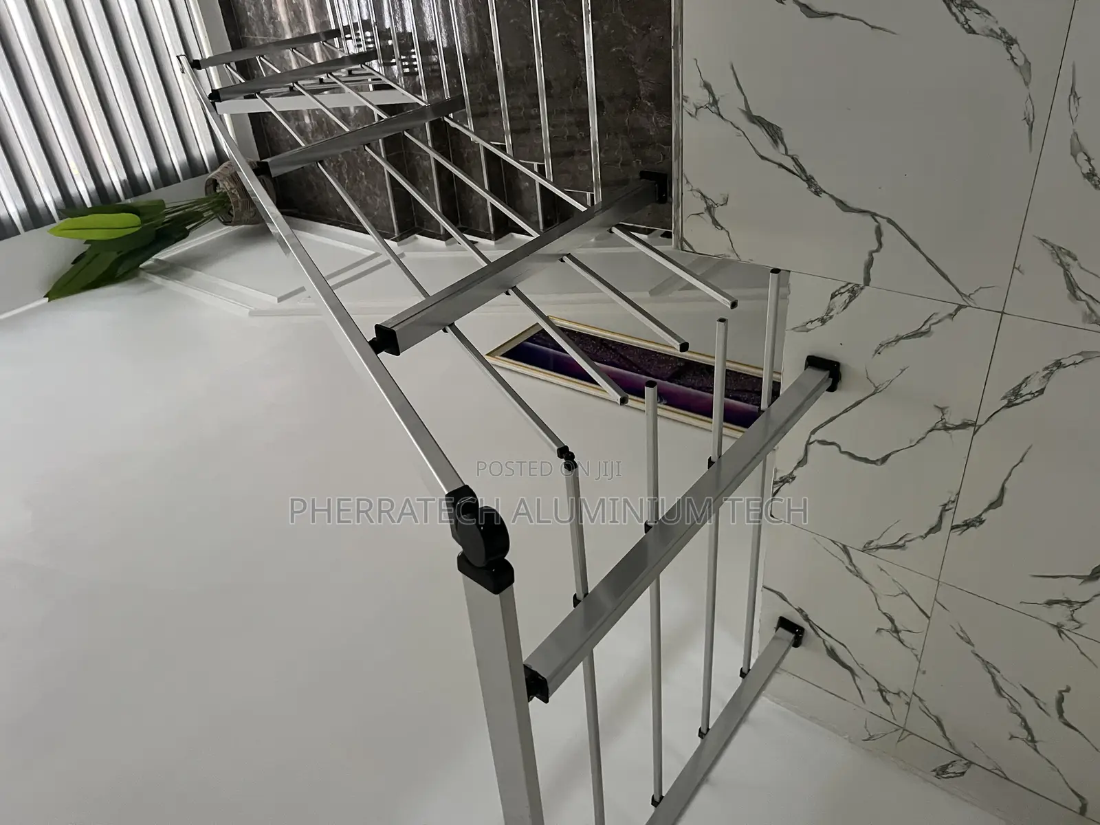 Square Aluminum Handrail Sliver and Gold