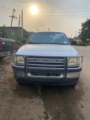 Ford F-150 Automatic 1998 White