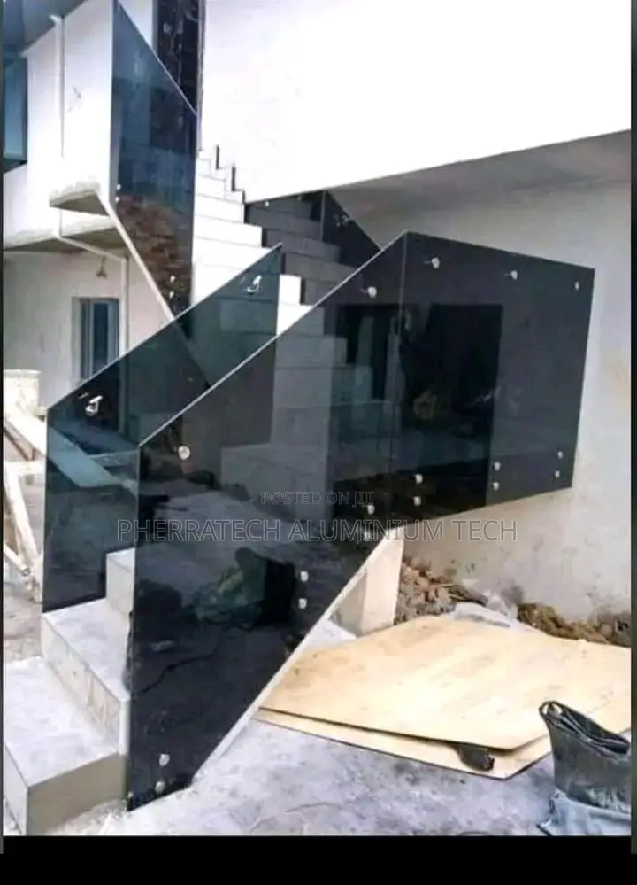 Tampered Glass 10mm Staircase
