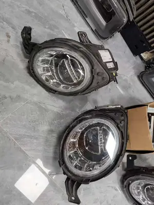 Bentley Bentyaga Headlights