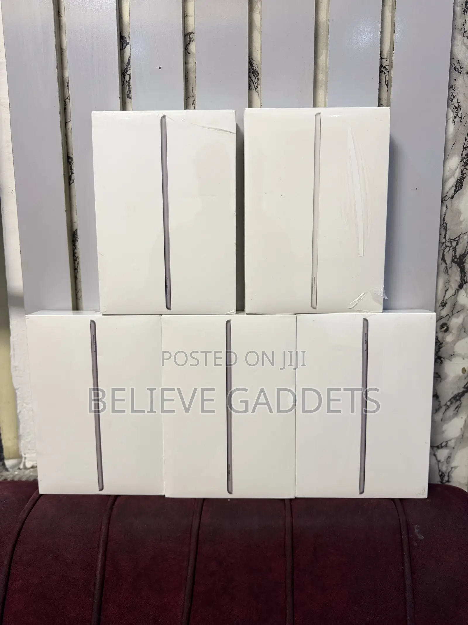 New Apple iPad 9.7 64 GB Gray