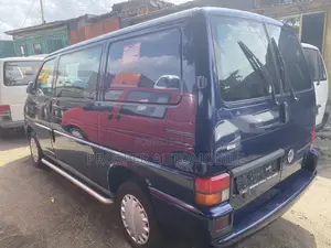 Volkswagen Transporter 2005 Blue