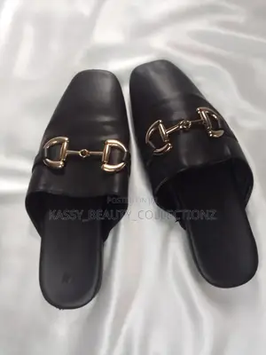 Photo - Female Flat Covertoe Slippers