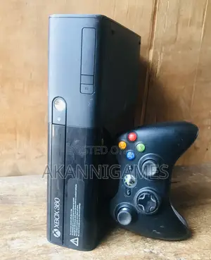 Xbox 360e Slim With 1 Wireless Pad, 12 Games + Pes 26 Patch
