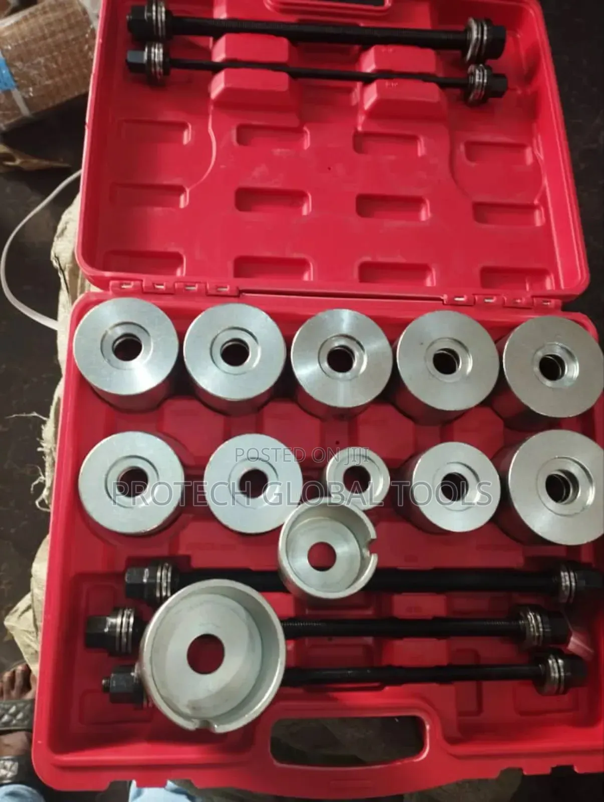 Universal Press and Pull Sleeve Kit .