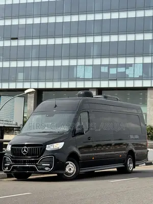 New Mercedes-Benz Sprinter 2022 Black