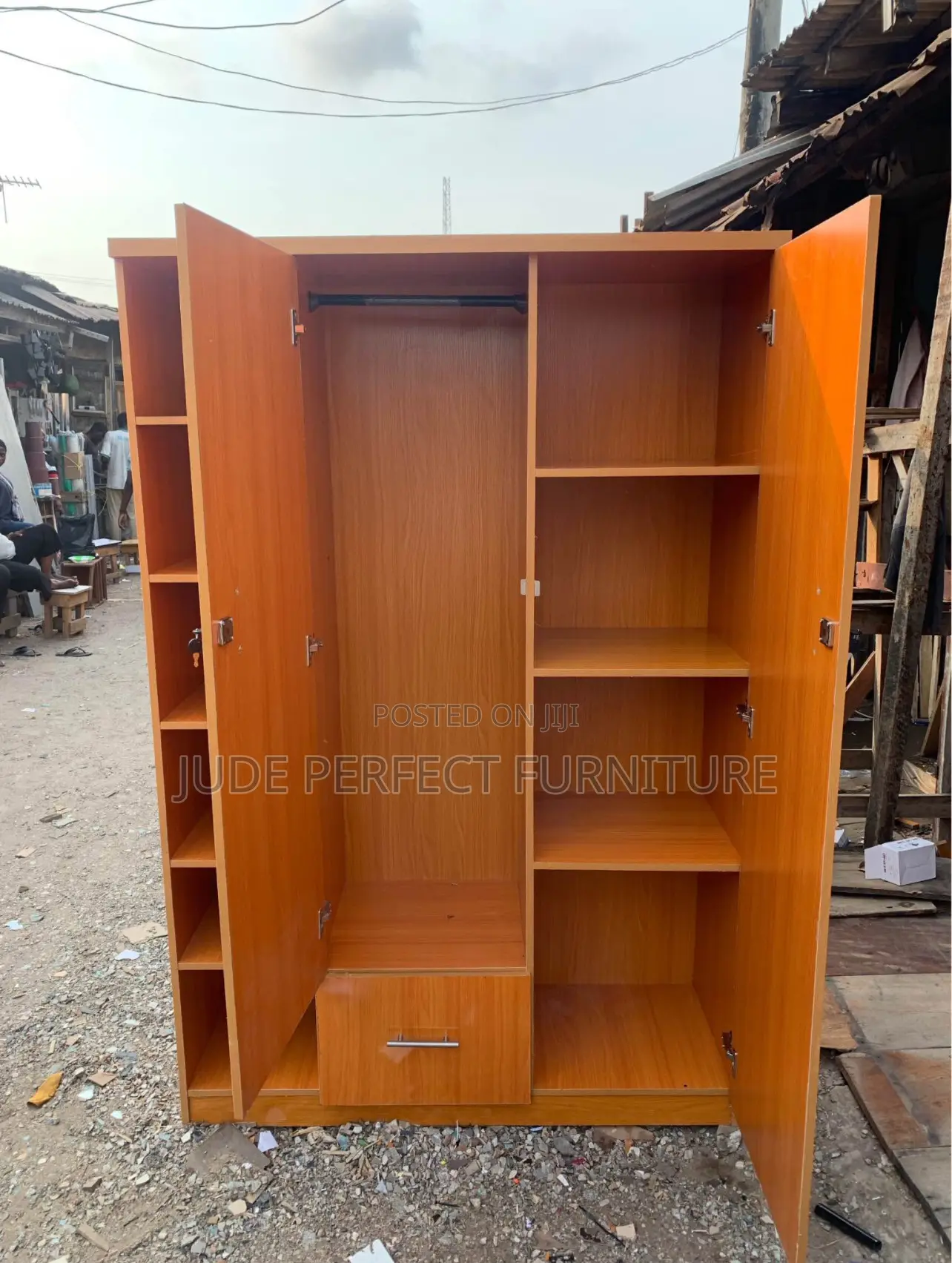 High Quality Specious 3 Face Wardrobe