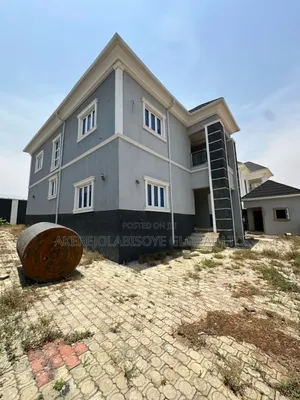 4bdrm Duplex in Gwarinpa Extension for sale
