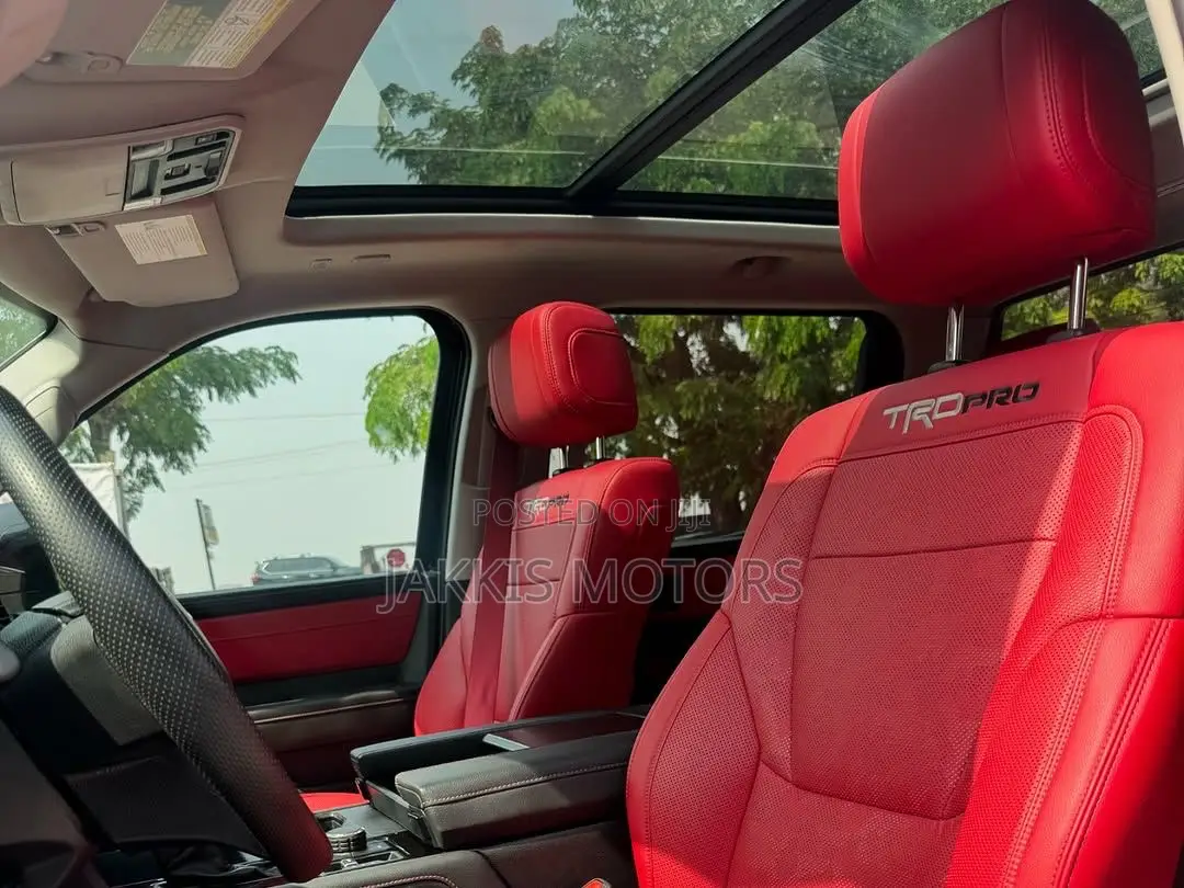 Toyota Tundra 2024 Black